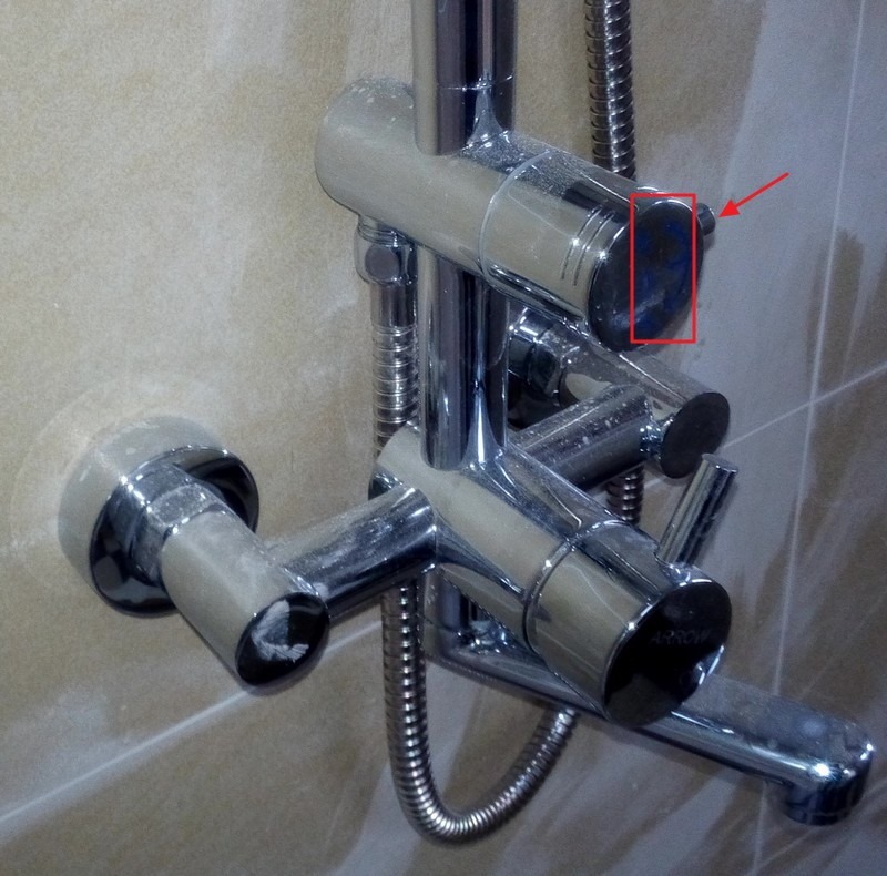 shower head triple out water adjust wrong postion slice view