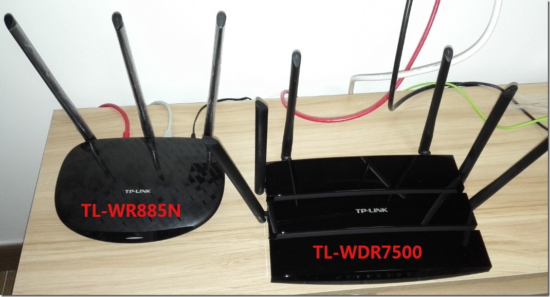 left old TL-WR885N right new TL-WDR7500 router